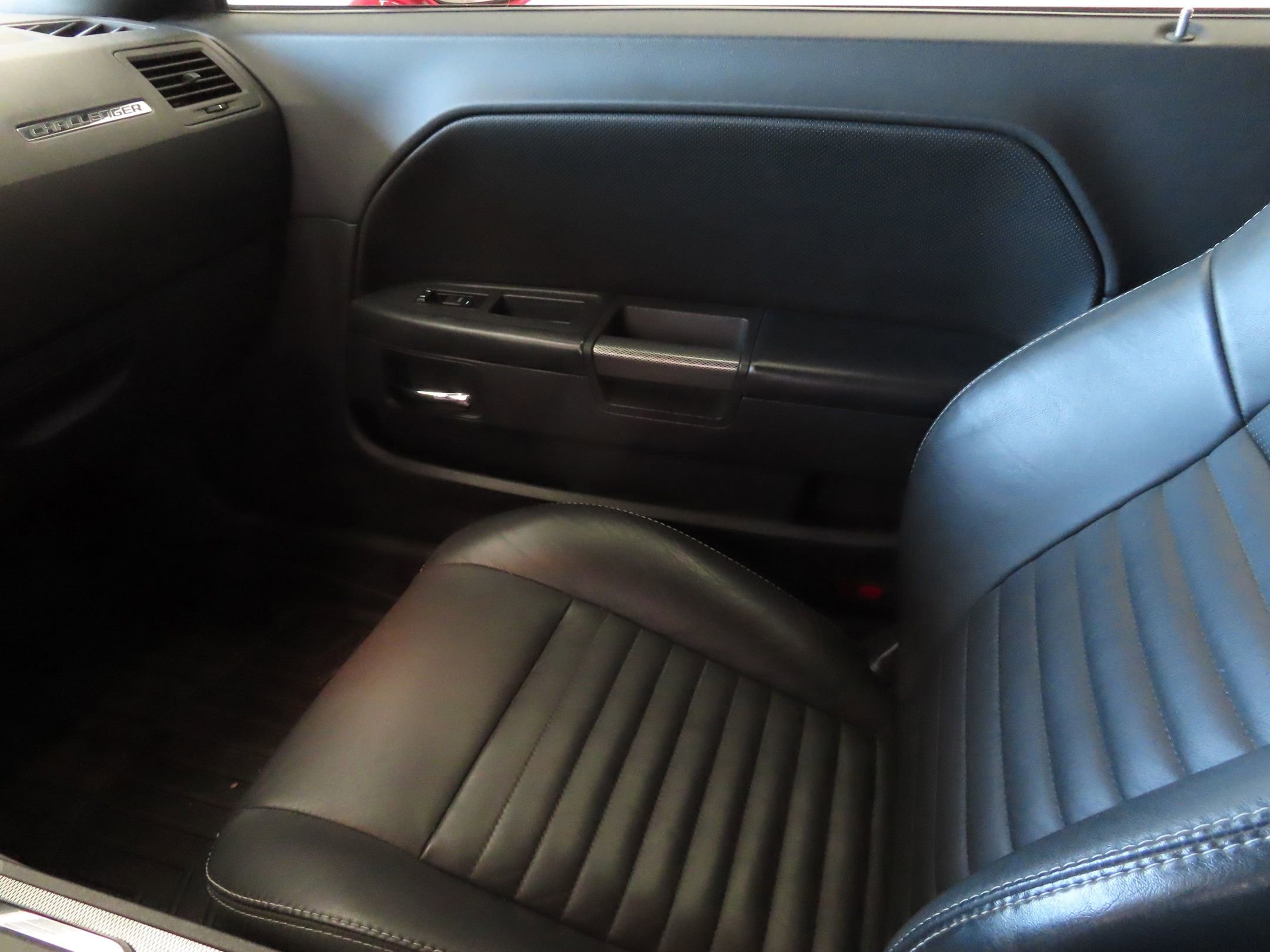 Used 2013 Dodge Challenger R/T Plus image 20