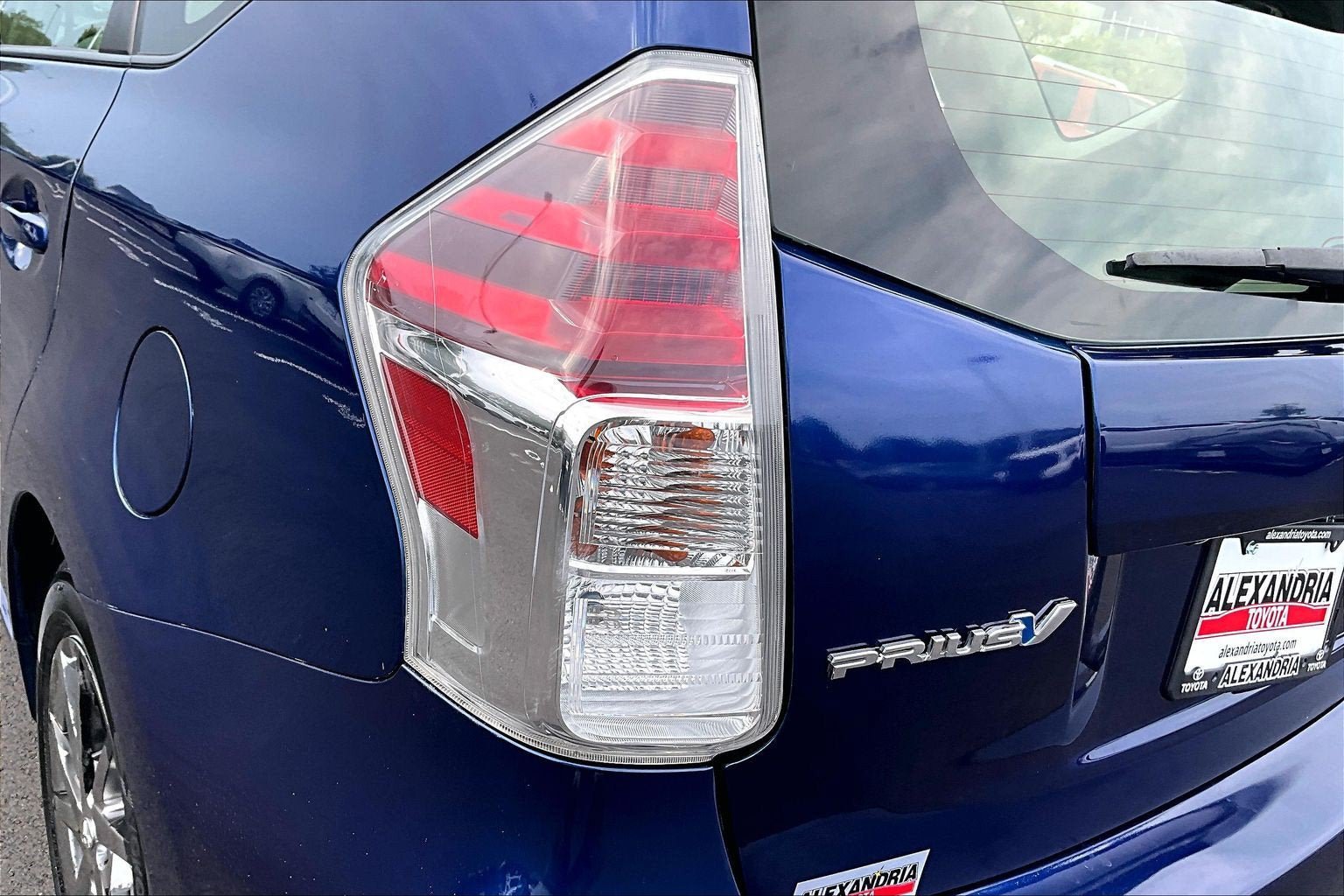 Used 2015 Toyota Prius V Four FWD image 26