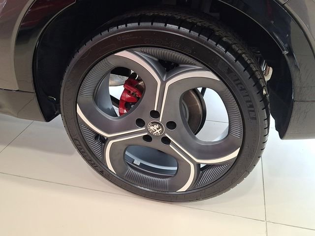 New 2026 Alfa Romeo Tonale Base w/ Quick Order Package 23H Volce image 5