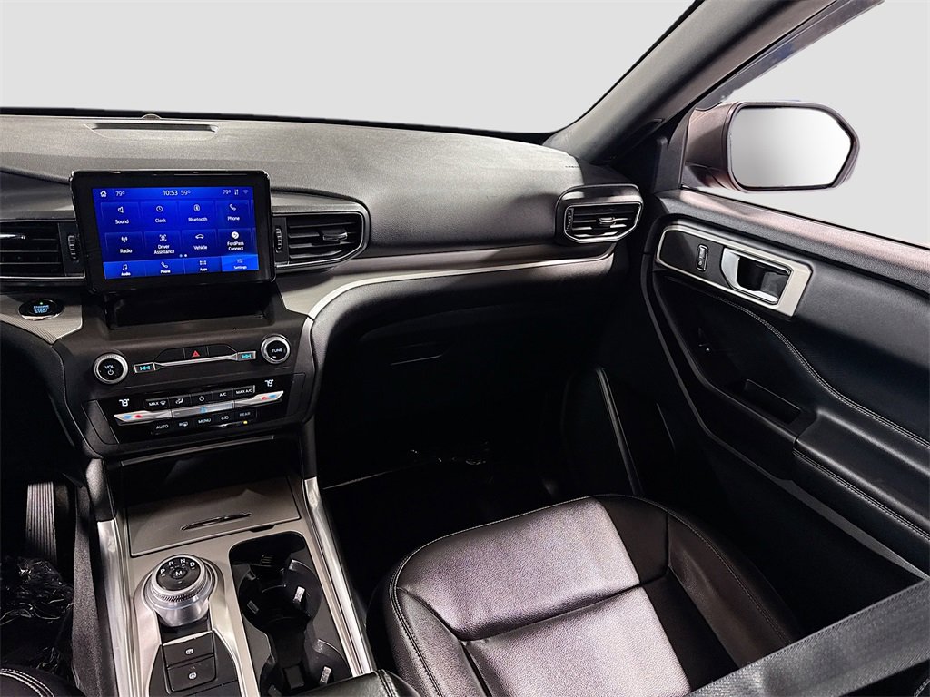 Used 2020 Ford Explorer XLT w/ Equipment Group 202A image 25