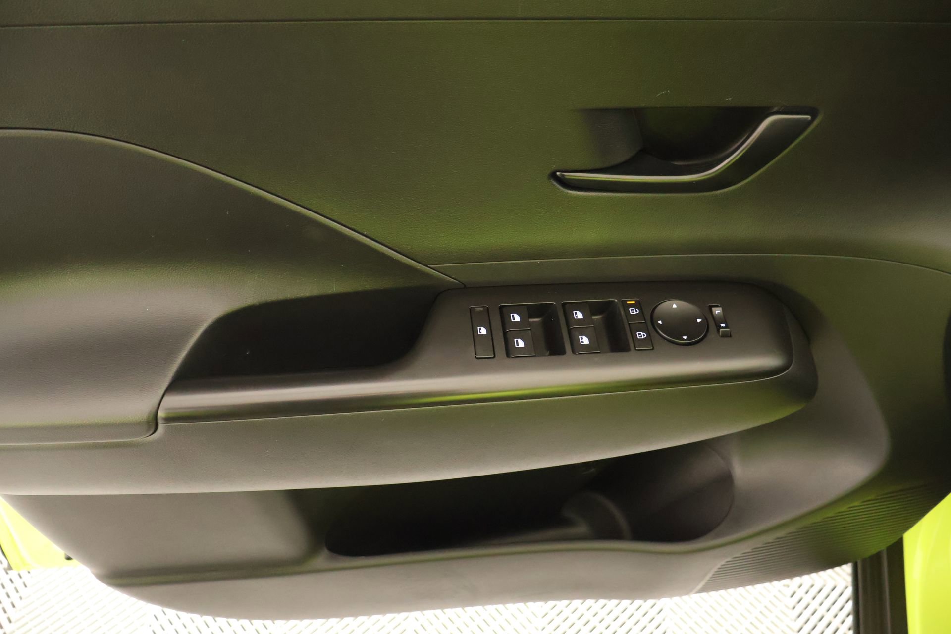 Used 2024 Hyundai Kona SEL w/ Convenience Package image 15