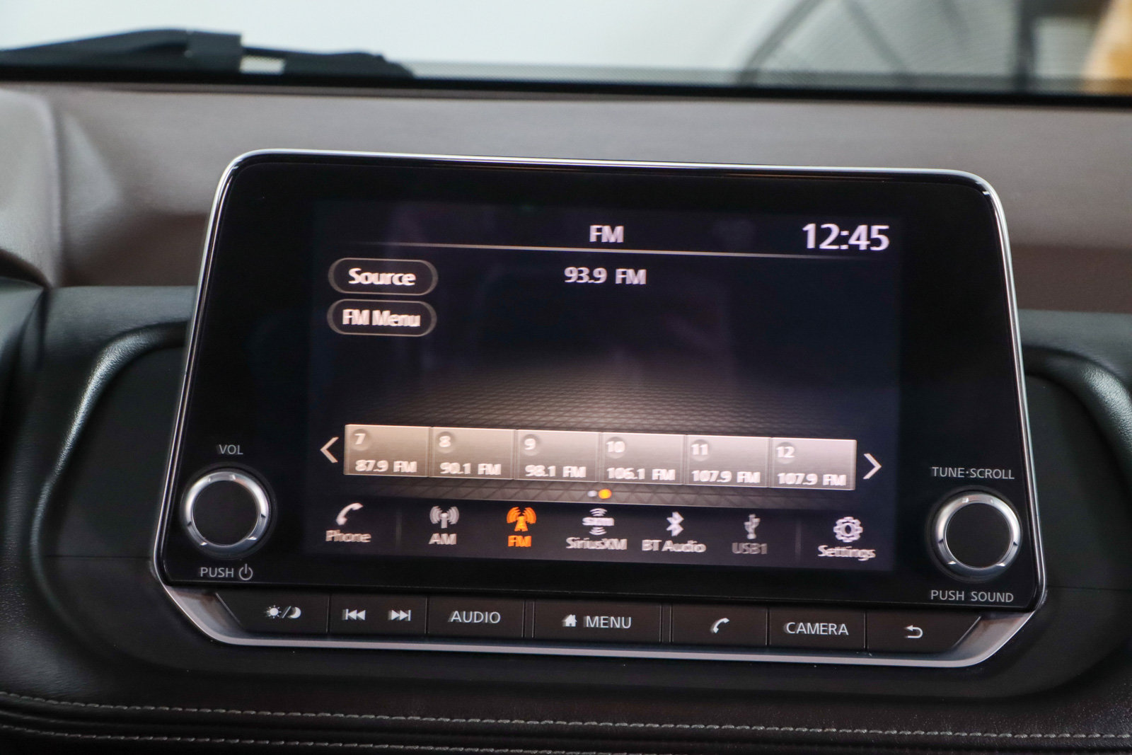 Used 2023 Nissan Rogue SV FWD image 19