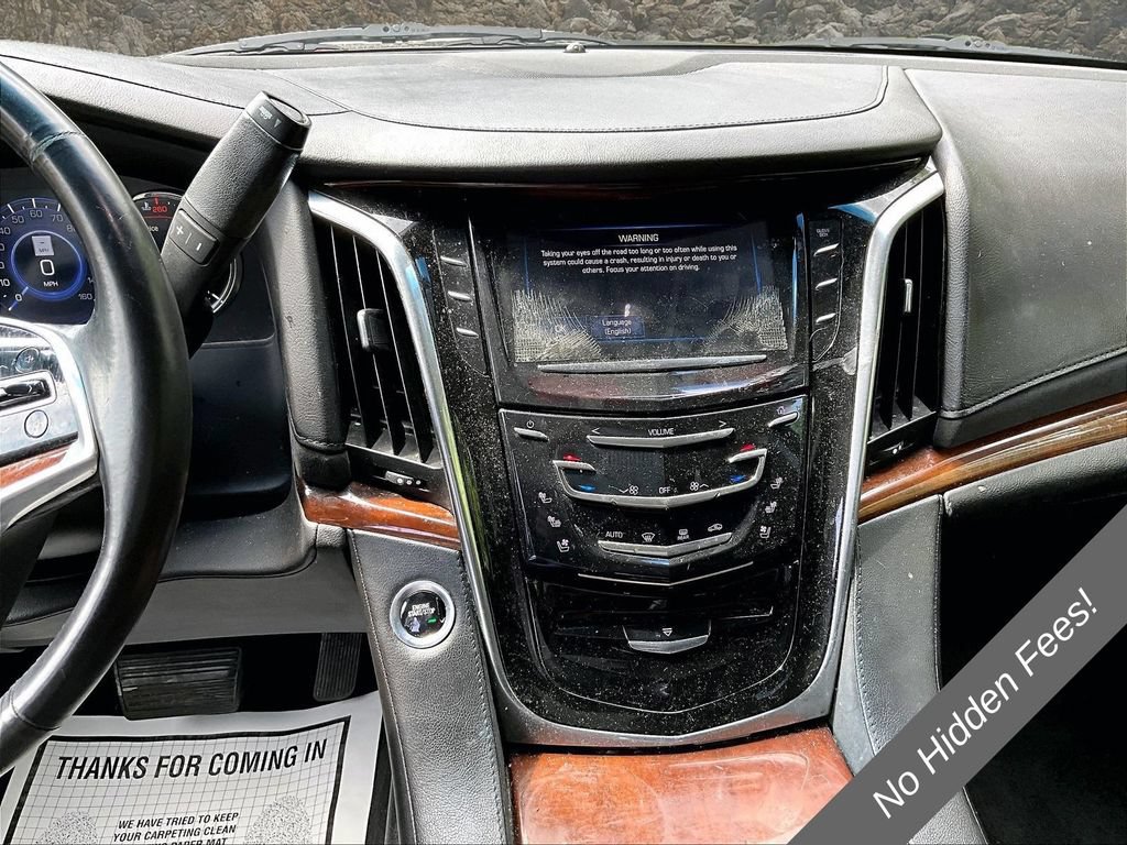 Used 2018 Cadillac Escalade Luxury AWD/4WD image 6