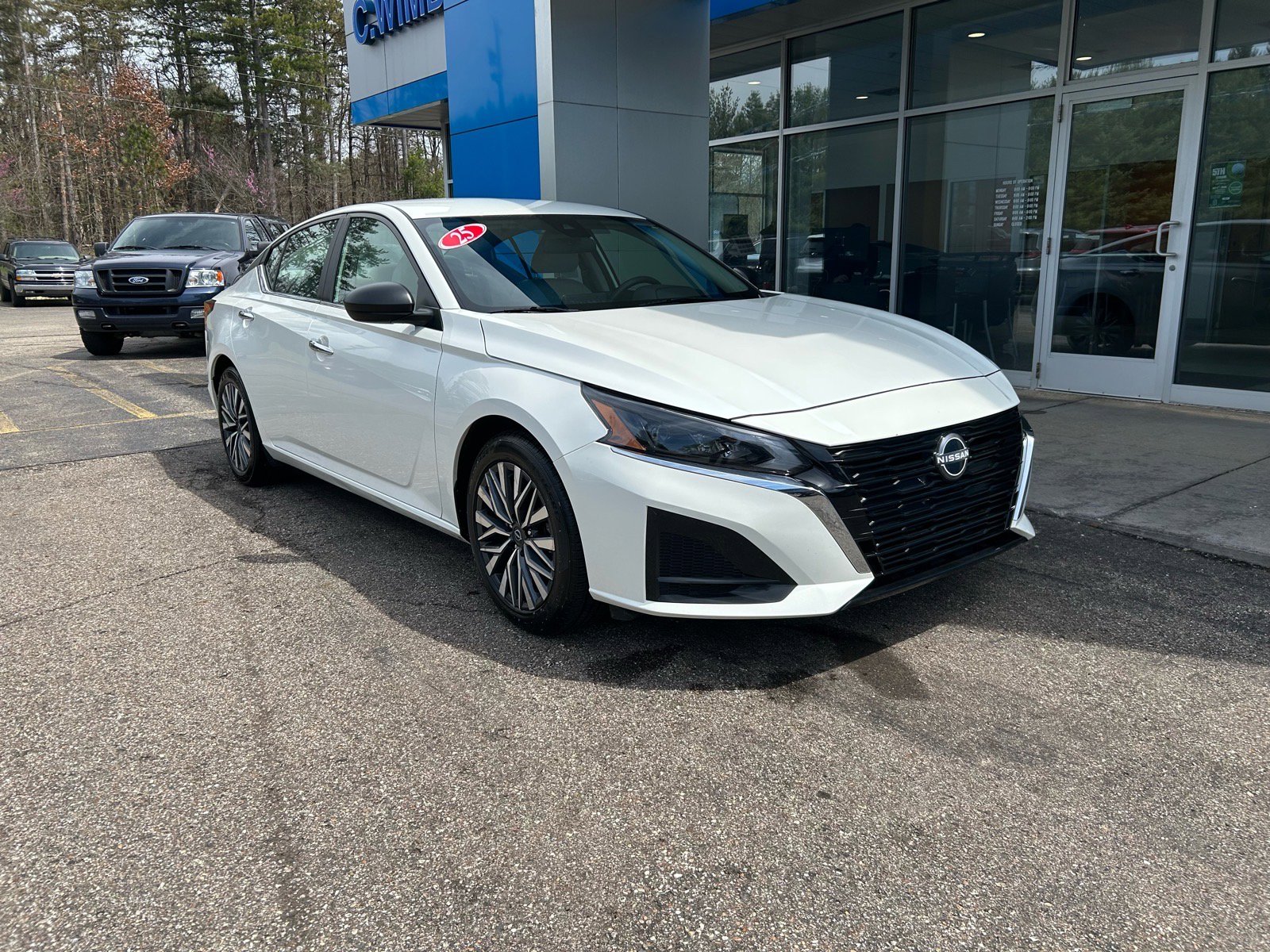 Used 2025 Nissan Altima 2.5 SV