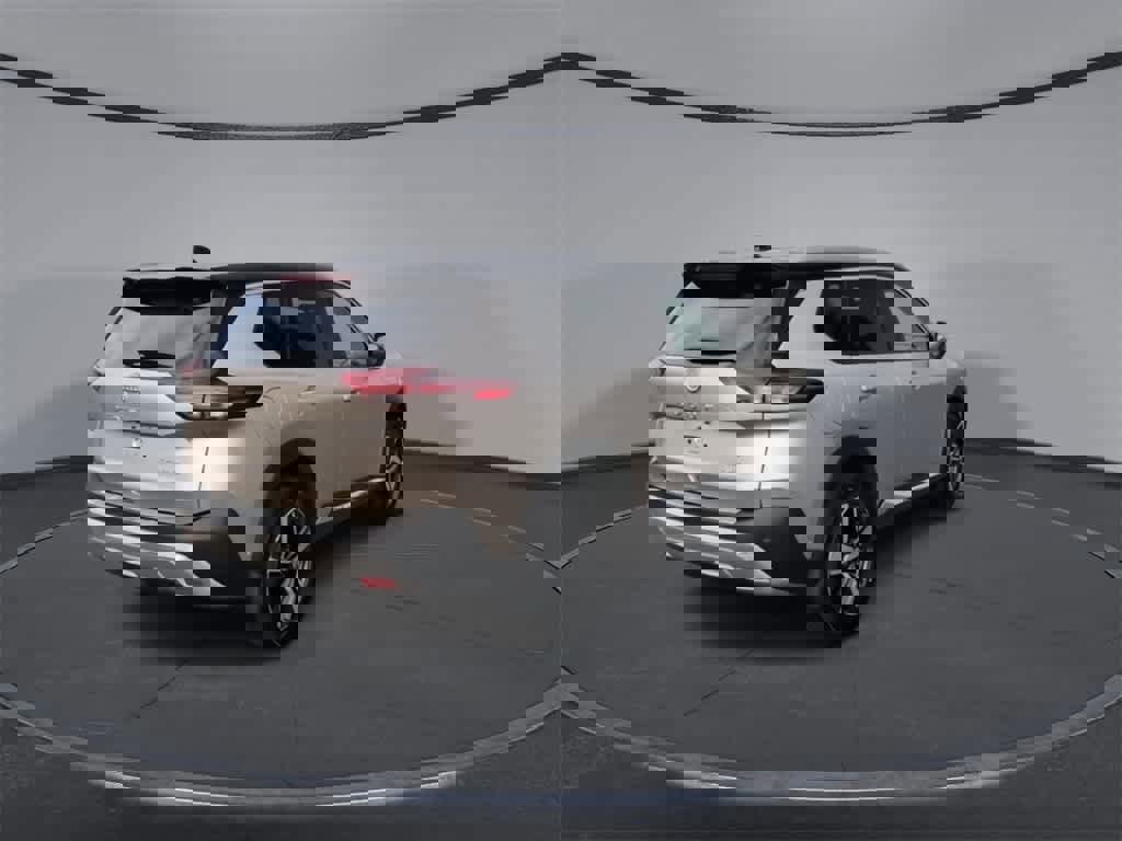 Used 2023 Nissan Rogue Platinum w/ Platinum Premium Package image 8