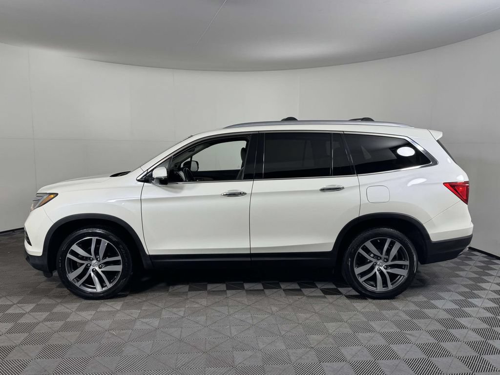 Used 2017 Honda Pilot Touring image 11