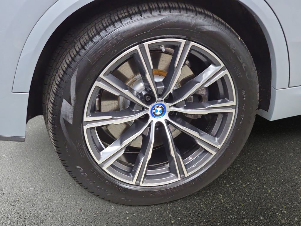 Certified 2024 BMW X5 xDrive50e w/ M Sport Package AWD/4WD image 31