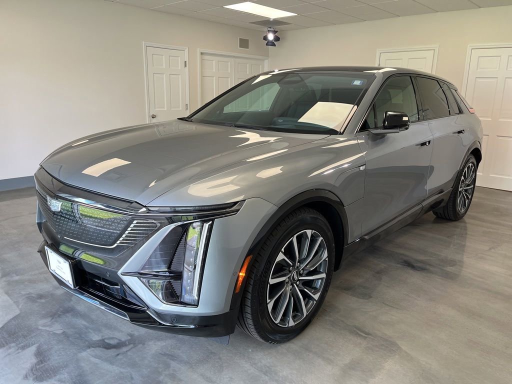 Certified 2024 Cadillac Lyriq Sport AWD/4WD image 4