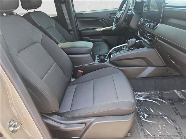 Used 2023 Chevrolet Colorado Trail Boss w/ Technology Package AWD/4WD image 20