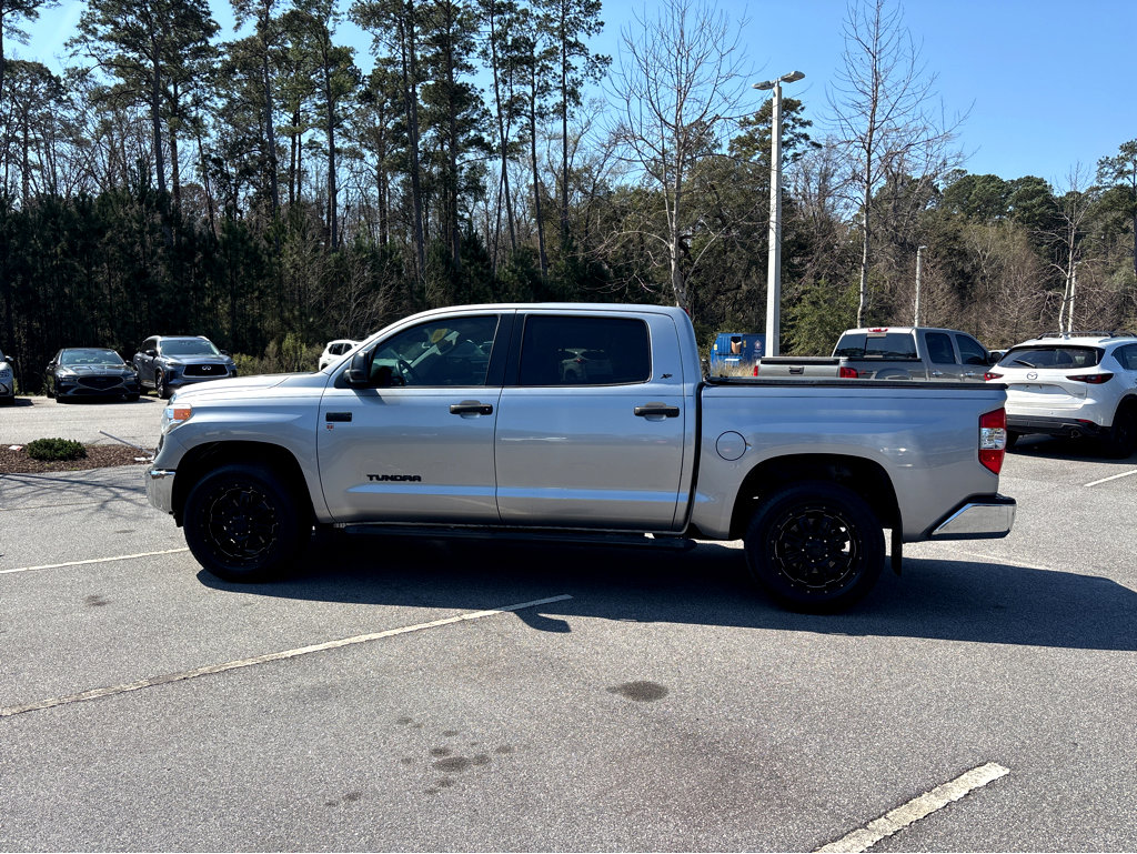 Used 2017 Toyota Tundra SR5 w/ SR5 Upgrade Package image 27