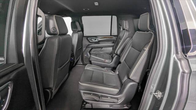 Used 2023 Chevrolet Suburban Premier AWD/4WD image 17