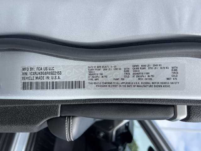 Used 2024 Jeep Grand Cherokee L Limited AWD/4WD image 17