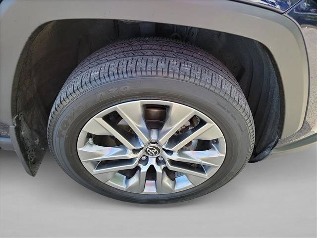 Used 2023 Toyota RAV4 XLE Premium FWD image 10