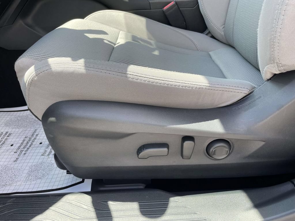 Certified 2025 Subaru Legacy Premium AWD/4WD image 9