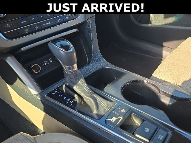 Used 2017 Hyundai Sonata Limited w/ Ultimate Package 04 FWD image 19