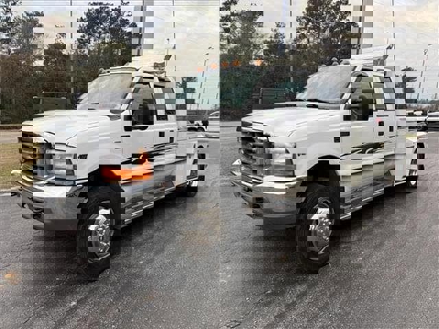 Used 2001 Ford F550 2WD Crew Cab Super Duty image 16