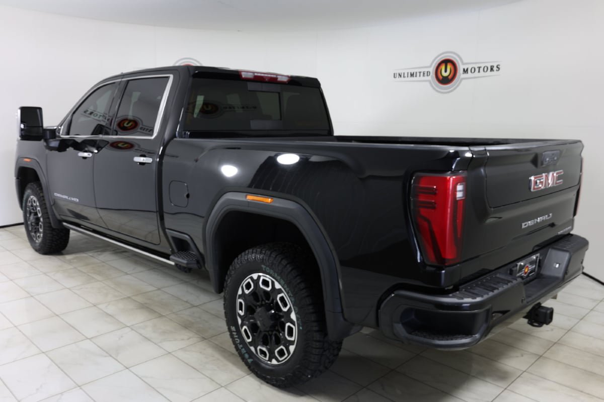 Used 2024 GMC Sierra 2500 Denali AWD/4WD image 4