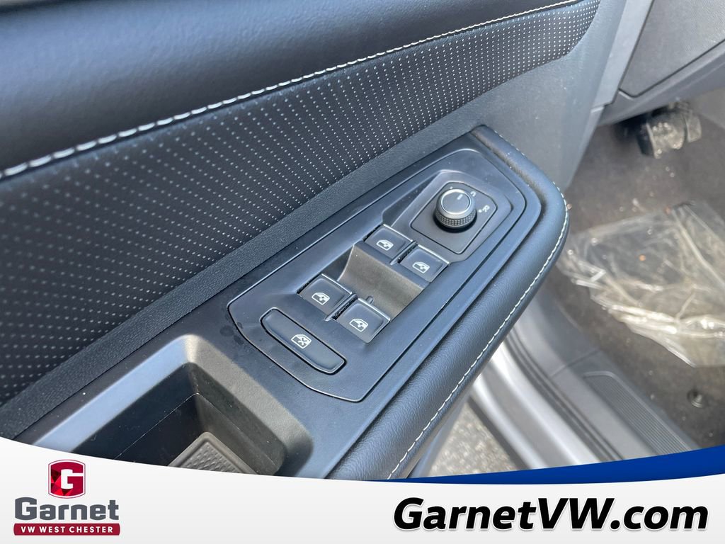 New 2026 Volkswagen Atlas Cross Sport SE AWD/4WD image 11