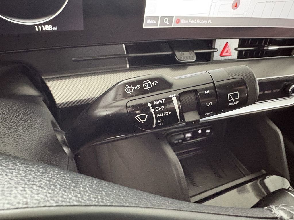 Certified 2025 Kia Sportage SX FWD image 32