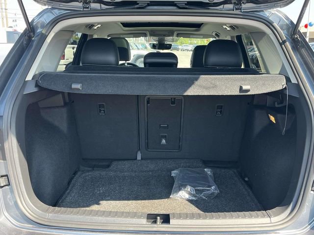Used 2023 Volkswagen Taos SE w/ Panoramic Sunroof Package image 21