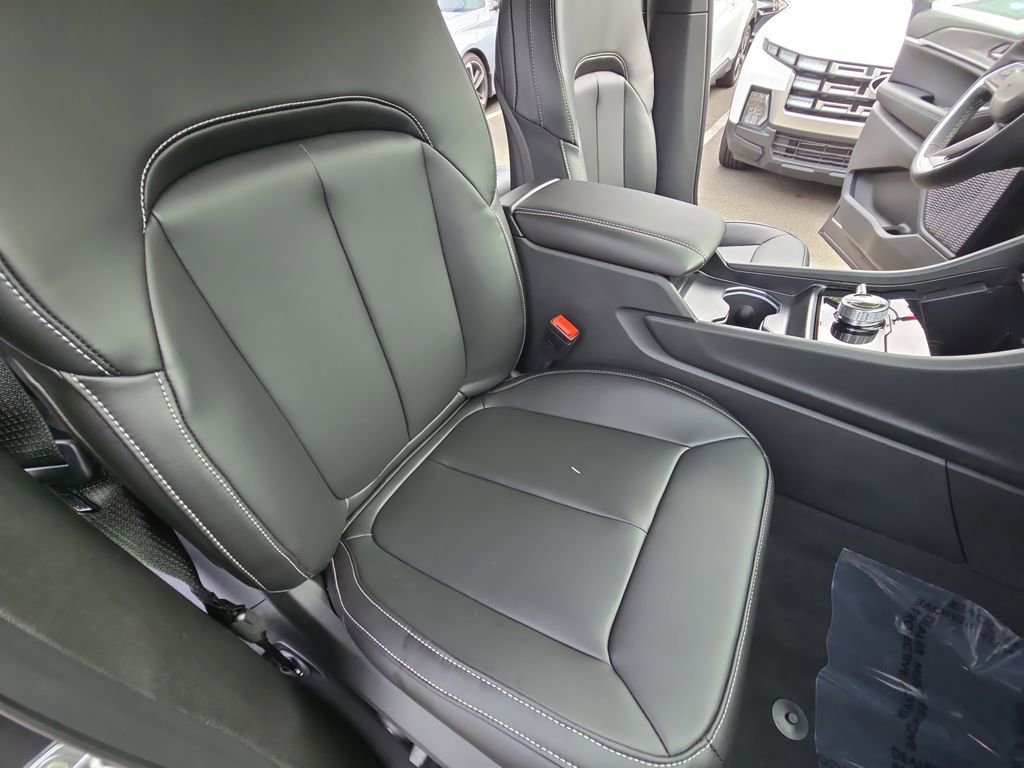 New 2025 Jeep Grand Cherokee Limited w/ Black Appearance Package AWD/4WD image 10