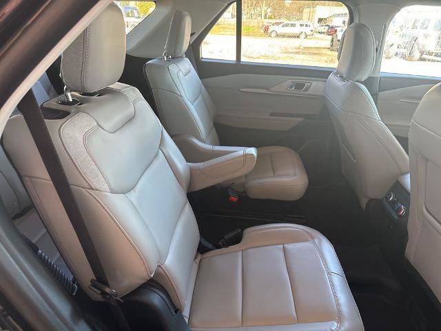 Certified 2025 Ford Explorer Active w/ Active Comfort Package RWD image 24