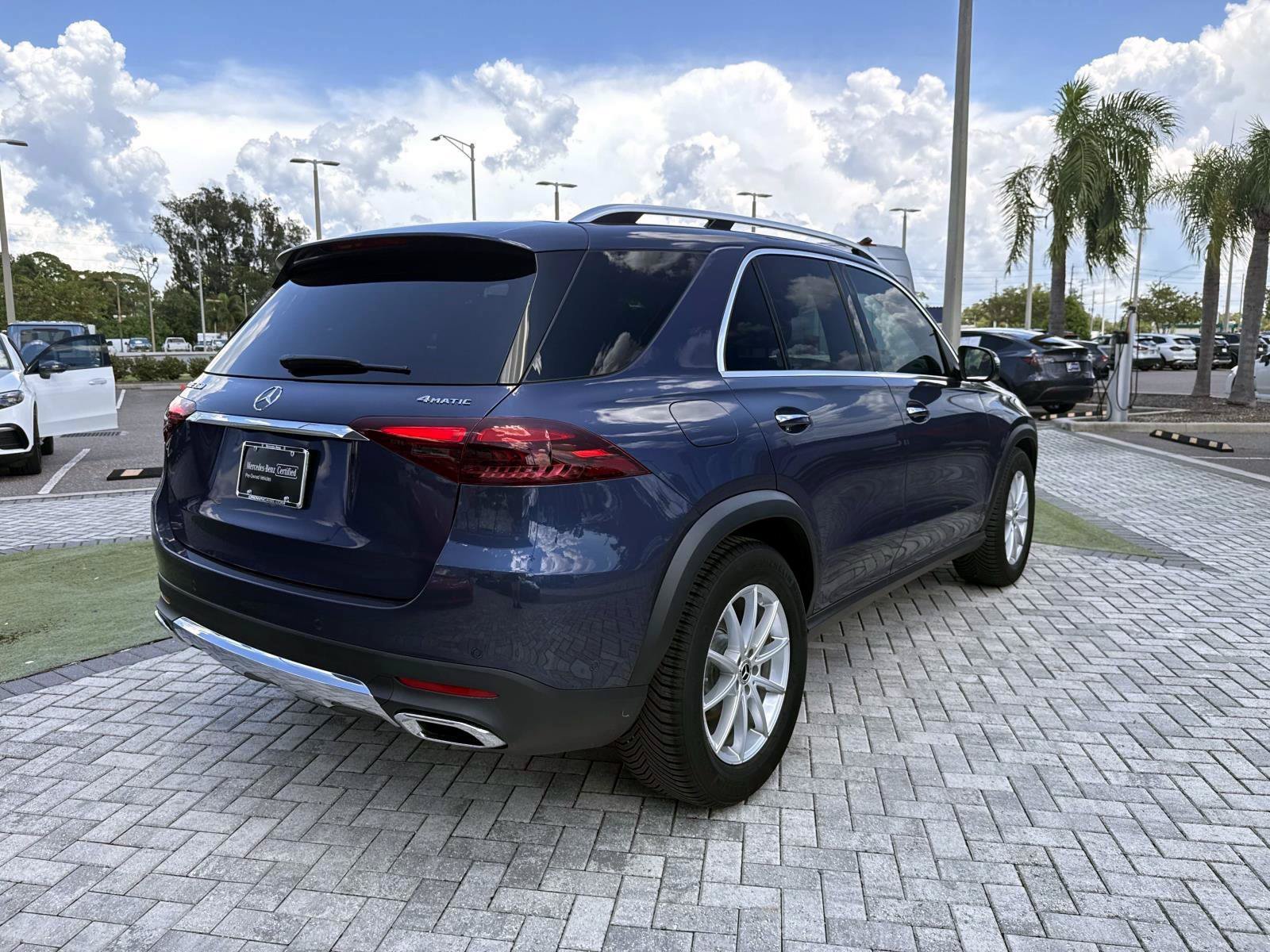 Certified 2025 Mercedes-Benz GLE 350 4MATIC image 5