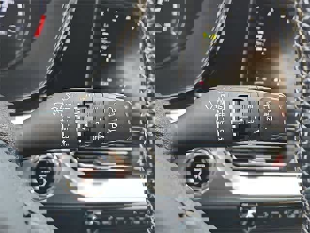 Used 2022 Kia Niro EX image 26