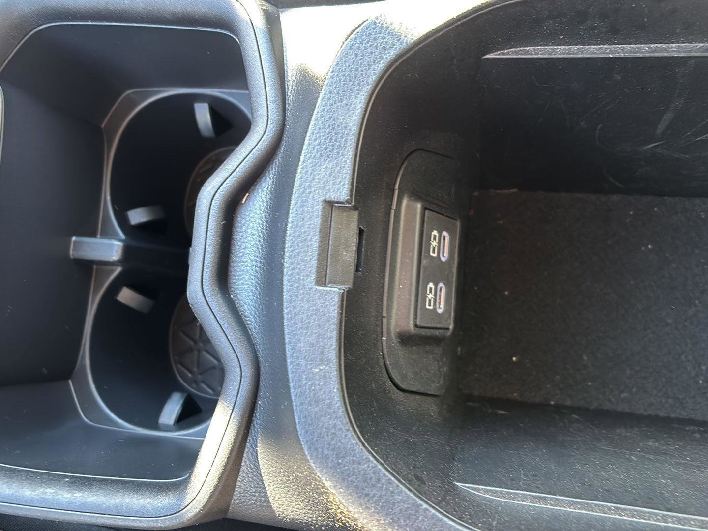 Used 2023 Toyota RAV4 LE image 43