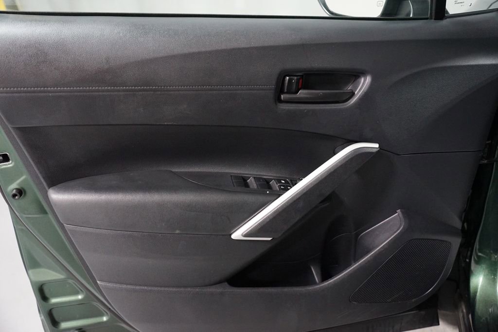 Certified 2024 Toyota Corolla Cross LE FWD image 29