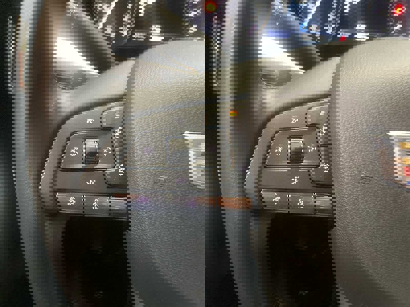 Used 2020 Cadillac XT4 Premium Luxury image 33