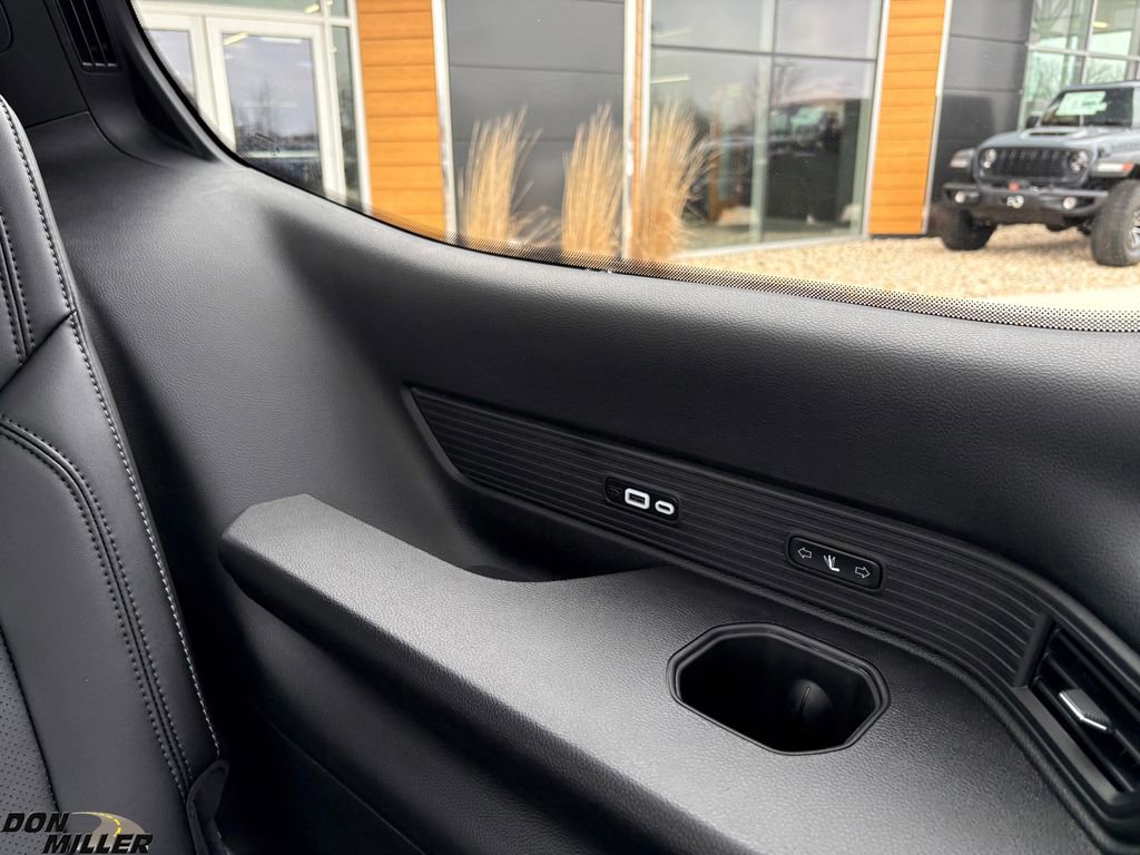 Used 2024 Jeep Wagoneer Series II w/ Convenience Group I image 32