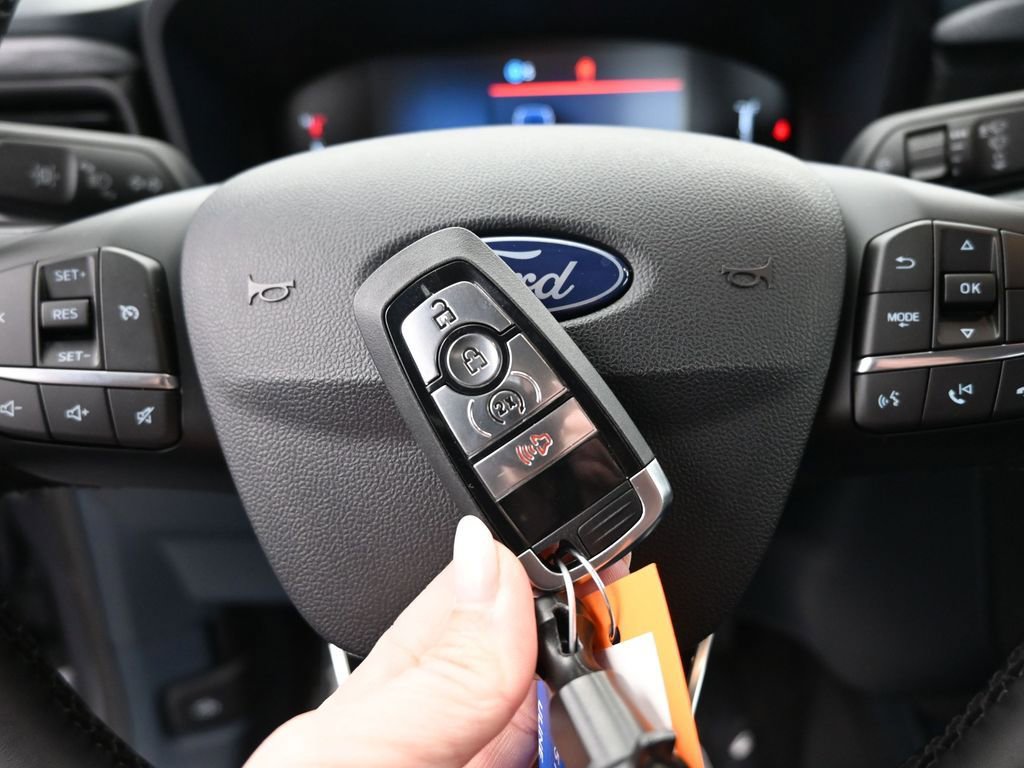 New 2025 Ford Maverick XLT w/ XLT Luxury Package image 34