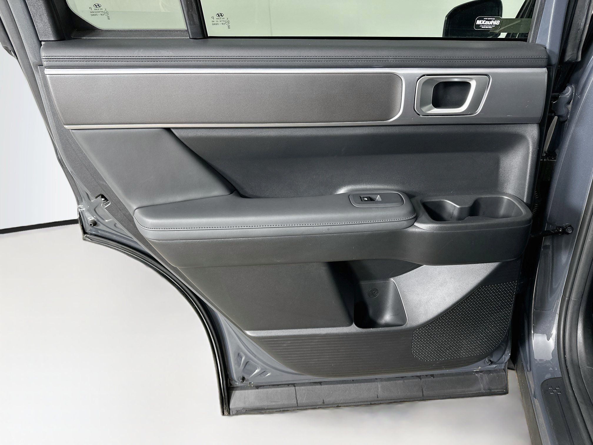 Used 2025 Hyundai Santa Fe SEL FWD image 25