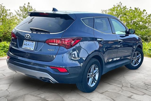 Used 2017 Hyundai Santa Fe Sport image 2