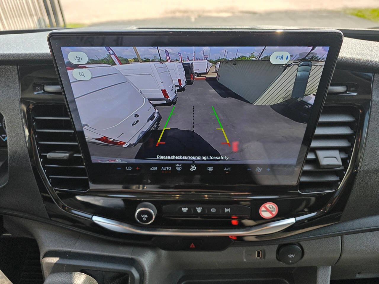 Used 2025 Ford Transit 350 XLT RWD image 10