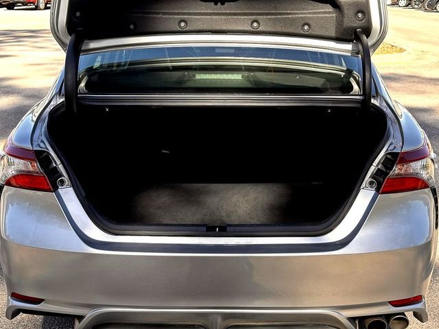 Used 2021 Toyota Camry SE image 30