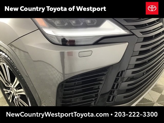 Used 2024 Lexus LX 600 4WD w/ Luxury Package image 24