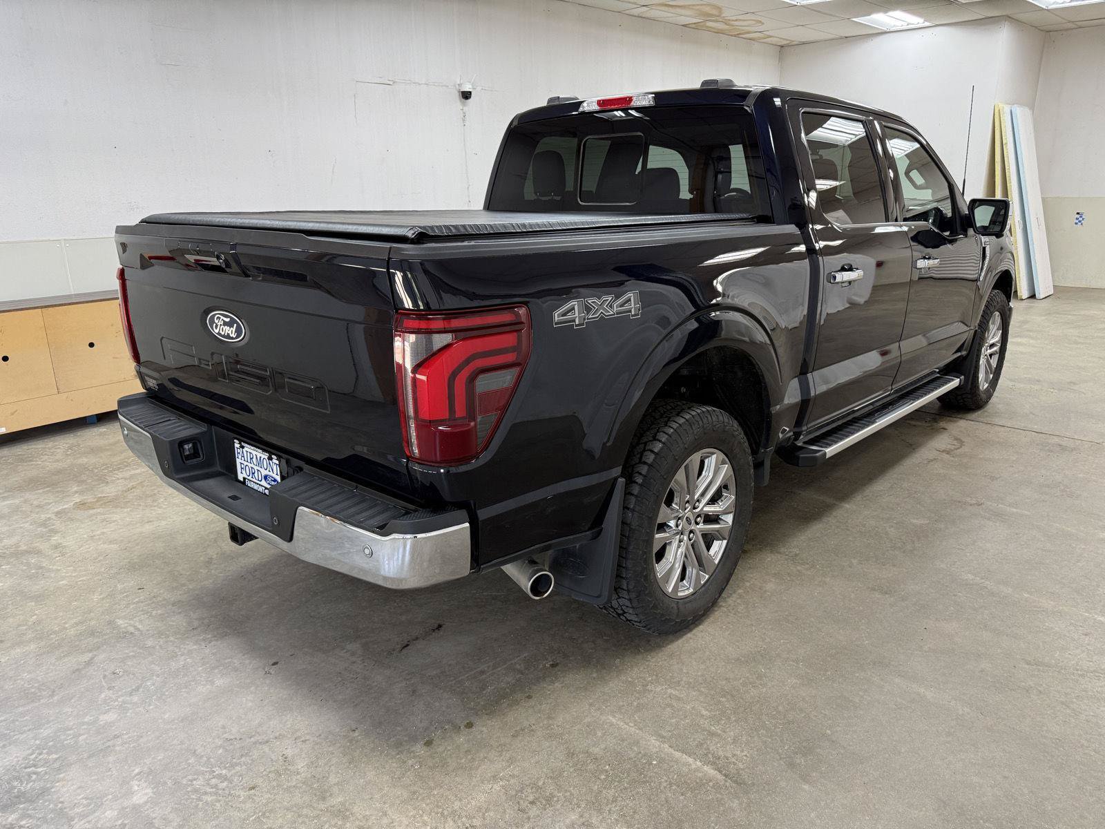 Used 2024 Ford F150 Lariat w/ Tow/Haul Package AWD/4WD image 7