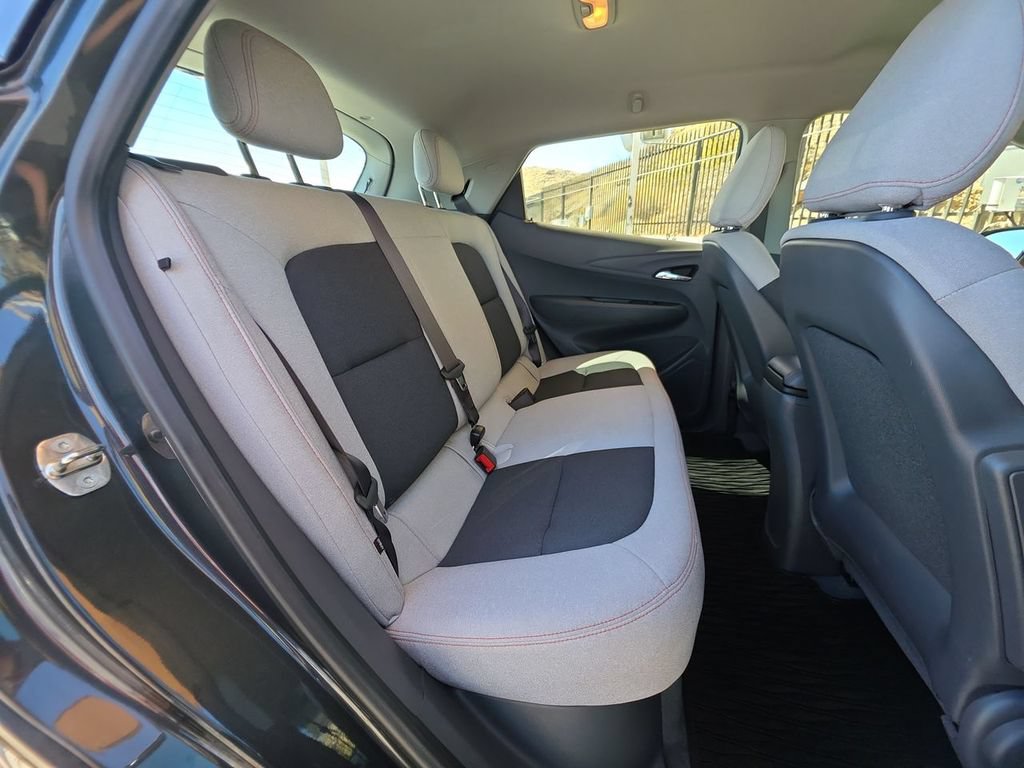 Used 2020 Chevrolet Bolt LT FWD image 28