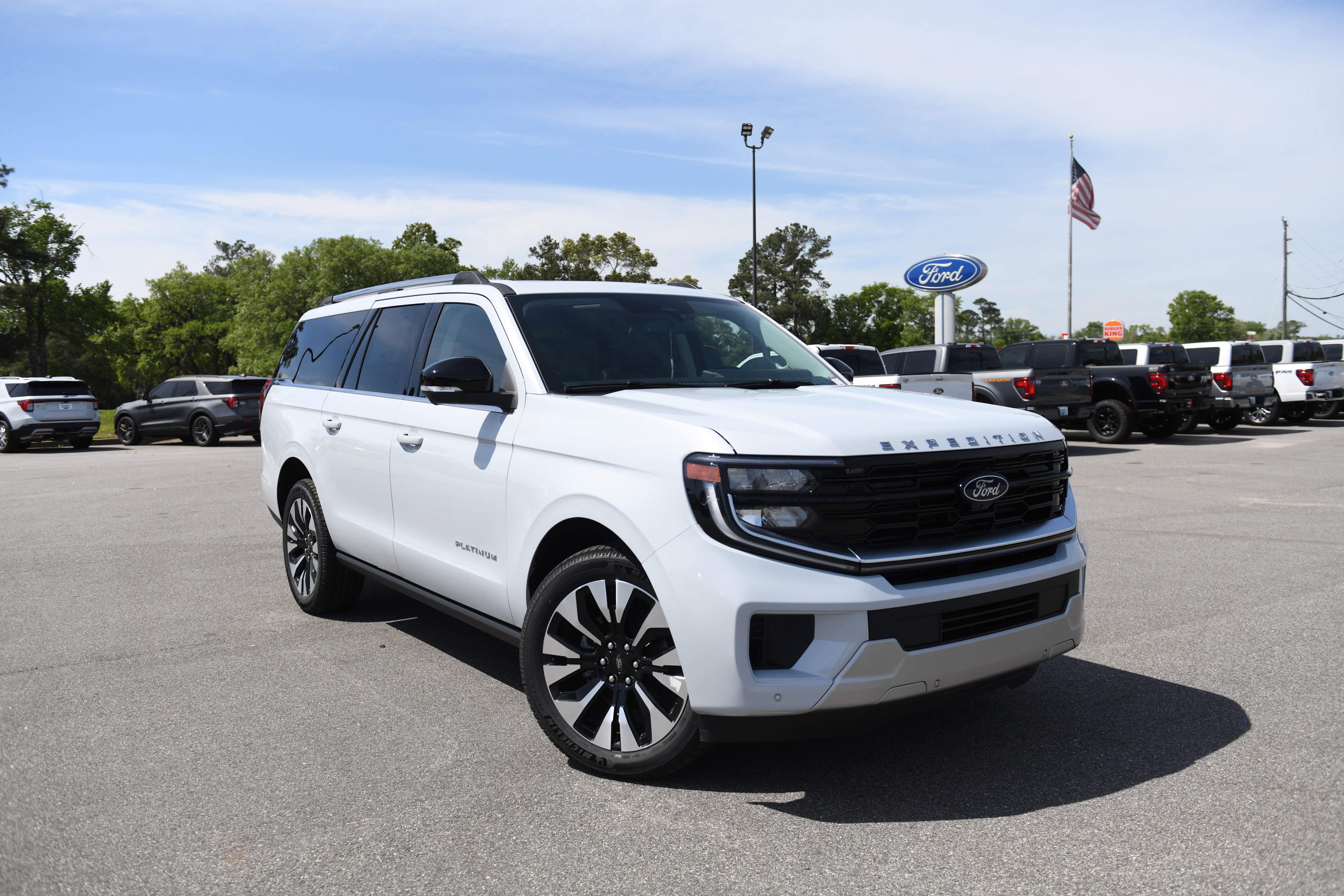 New 2026 Ford Expedition Max Platinum image 2