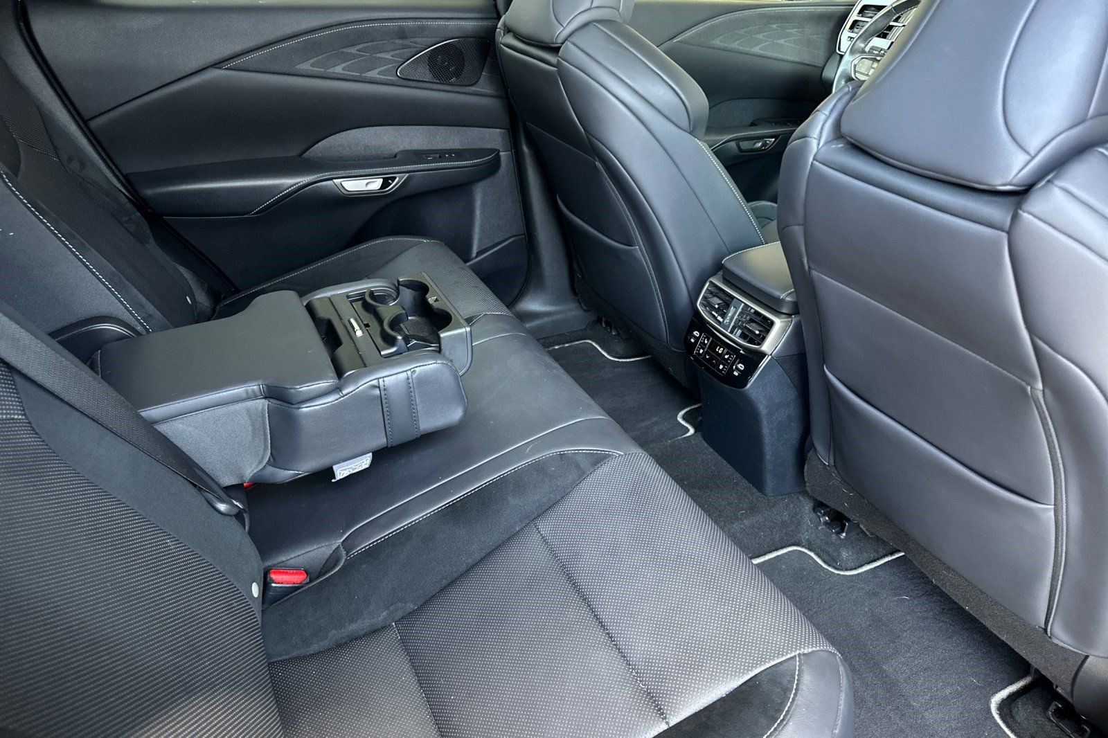 Certified 2023 Lexus RX 500h F Sport w/ Accessory Package (Z1) AWD/4WD image 29