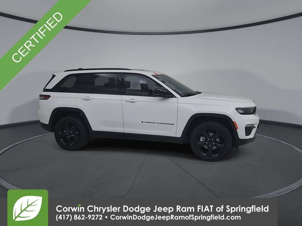 Used 2024 Jeep Grand Cherokee Limited w/ Luxury Tech Group II AWD/4WD image 16