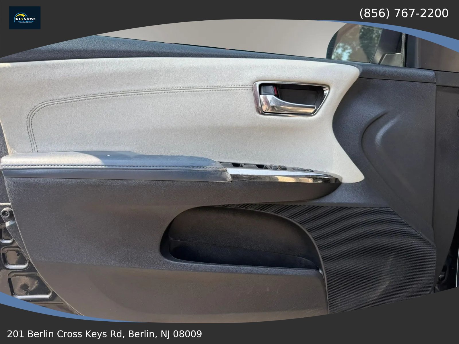 Used 2015 Toyota Avalon XLE FWD image 9