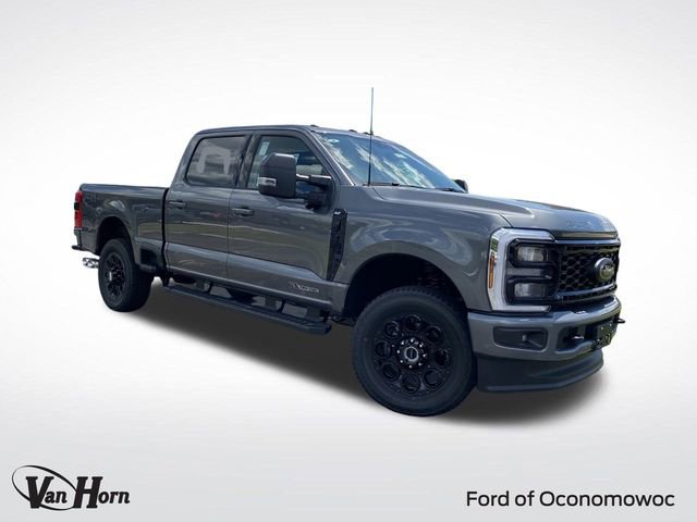 New 2025 Ford F250 XLT w/ Black Appearance Package