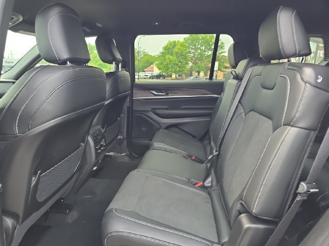 New 2026 Jeep Grand Cherokee L 4WD image 15