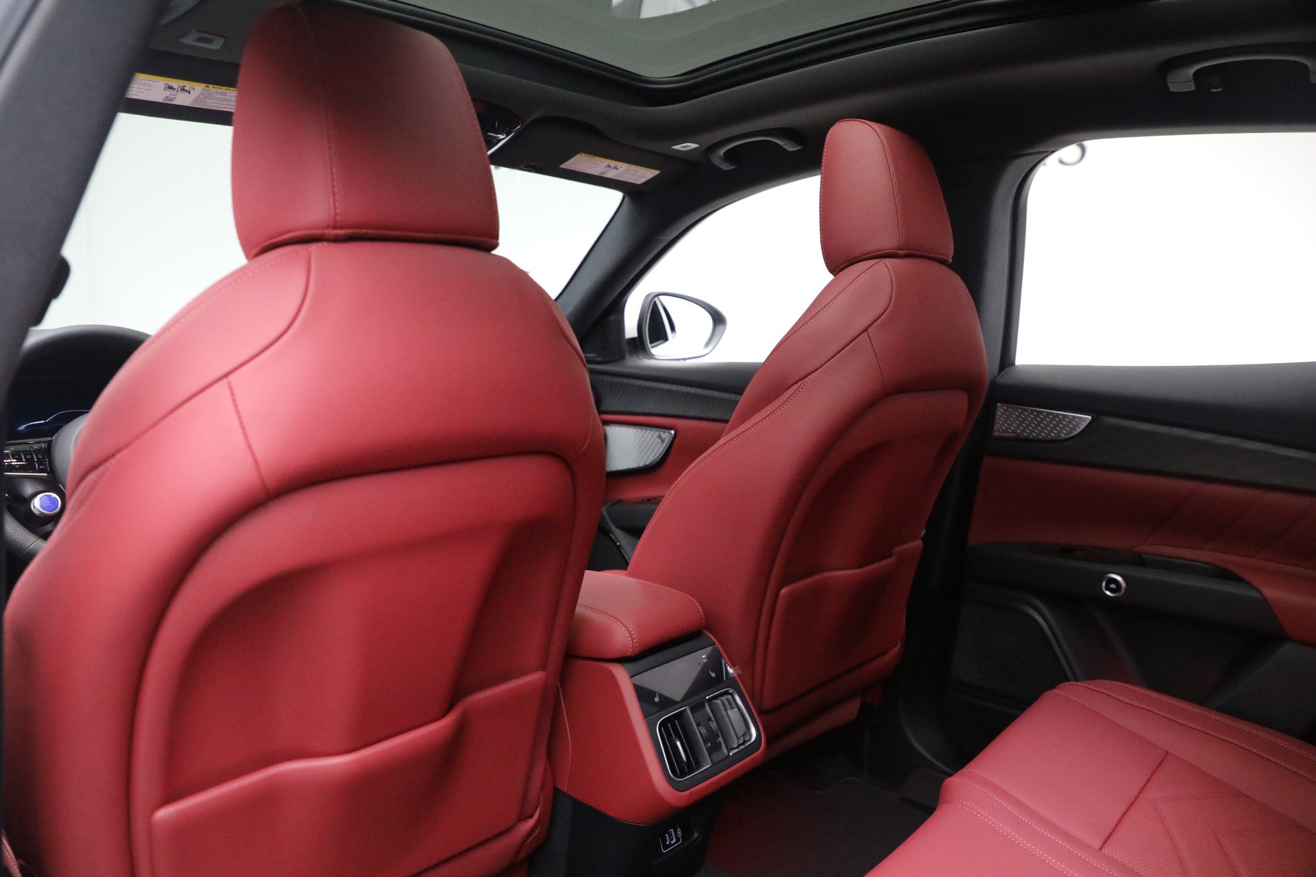 New 2025 Maserati Grecale GT image 21