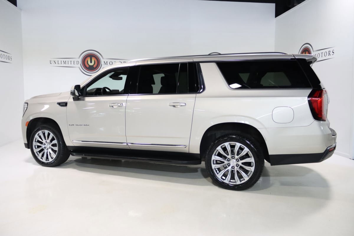 Used 2023 GMC Yukon XL SLT w/ SLT Premium Package AWD/4WD image 40