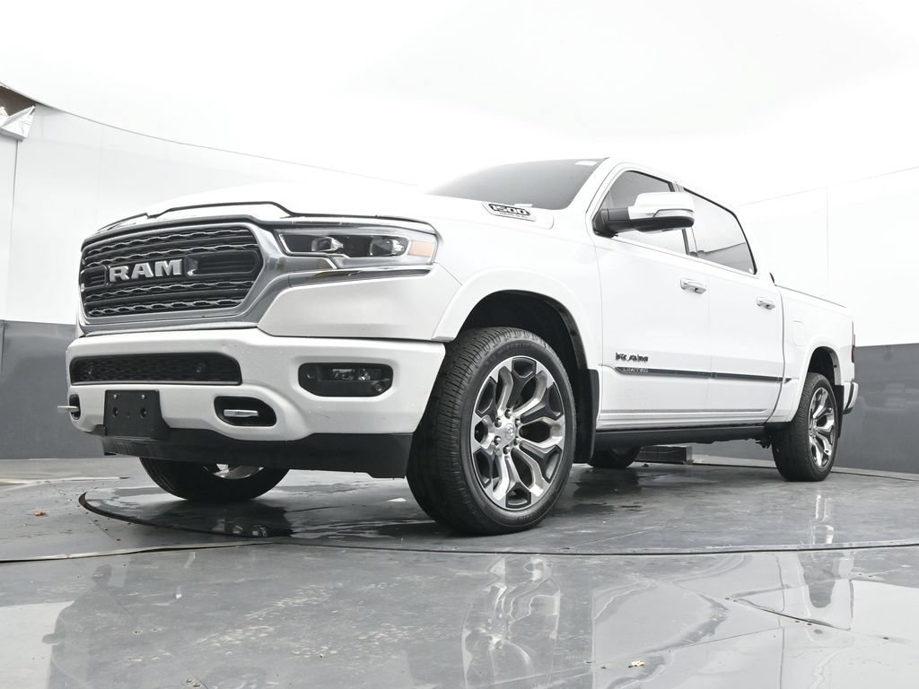 Used 2019 RAM 1500 Limited w/ Body Color Bumper Group AWD/4WD image 26