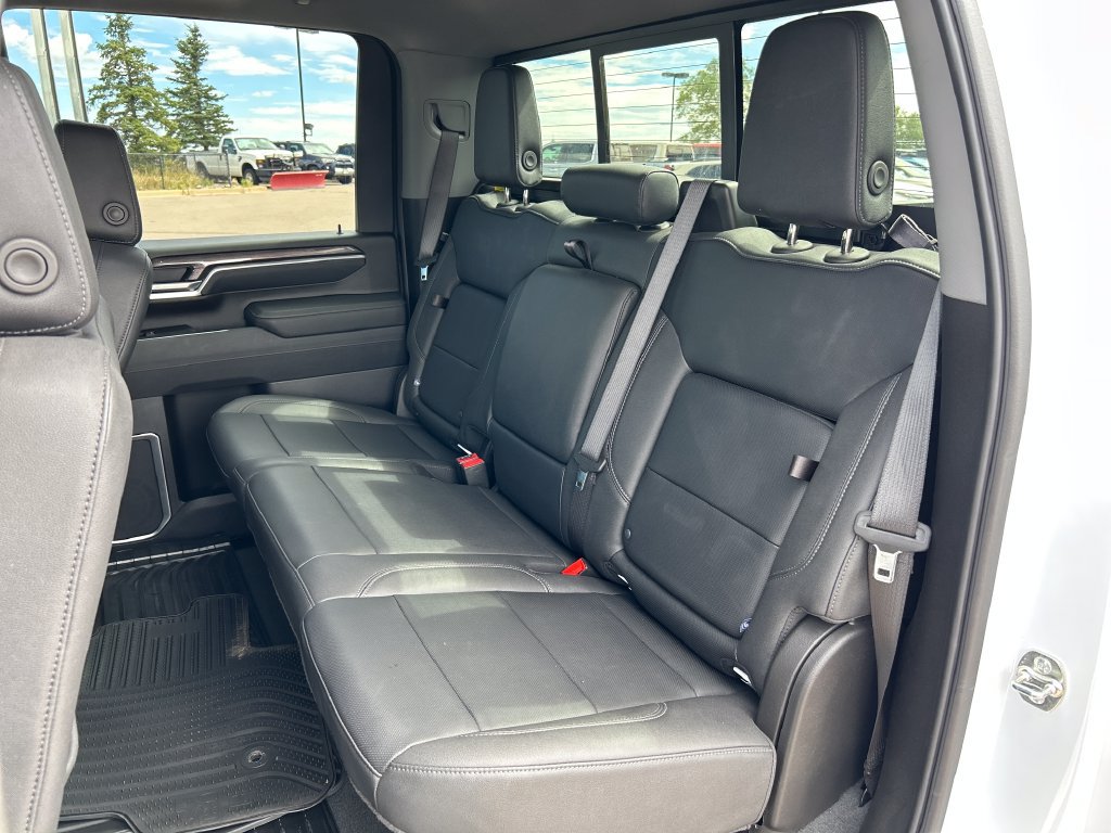 Used 2026 Chevrolet Silverado 2500 LTZ w/ LTZ Premium Package AWD/4WD image 19